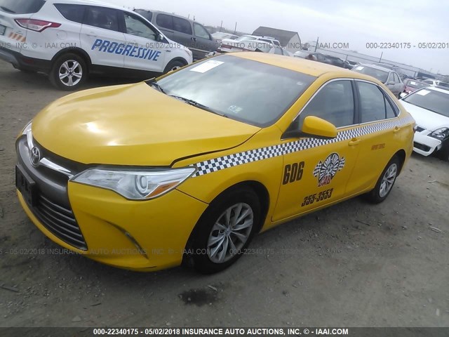 4T4BF1FK5GR561160 - 2016 TOYOTA CAMRY LE/XLE/SE/XSE 黄色 照片 2