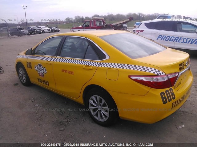 4T4BF1FK5GR561160 - 2016 TOYOTA CAMRY LE/XLE/SE/XSE 黄色 照片 3