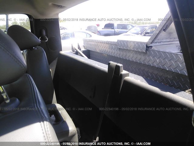 1GTPCTEXXAZ285199 - 2010 GMC SIERRA C1500 WHITE photo 8