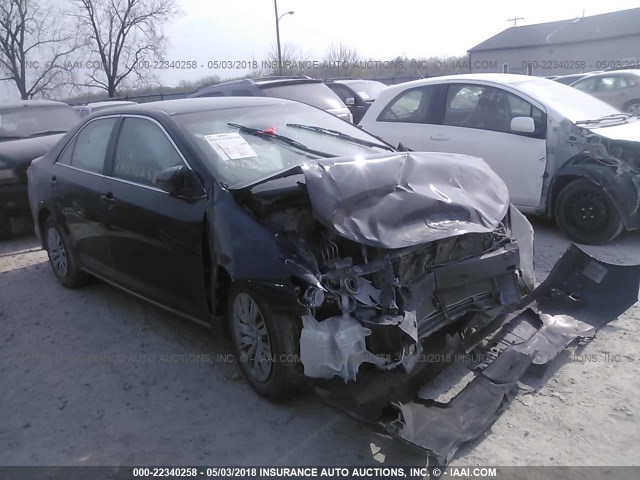 4T1BF1FKXCU008234 - 2012 TOYOTA CAMRY SE/LE/XLE შავი ფოტო 1