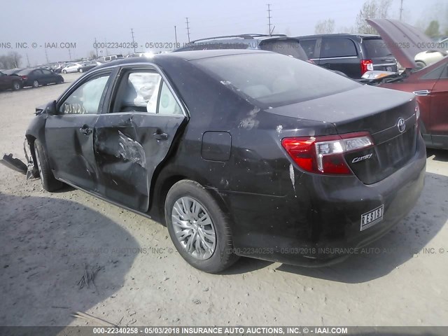 4T1BF1FKXCU008234 - 2012 TOYOTA CAMRY SE/LE/XLE შავი ფოტო 3