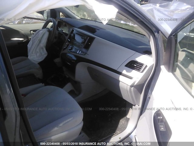 5TDKK3DC8ES520928 - 2014 TOYOTA SIENNA LE 蓝色 照片 5