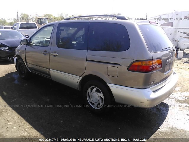 4T3ZF13C7WU077177 - 1998 TOYOTA SIENNA LE/XLE BROWN photo 3