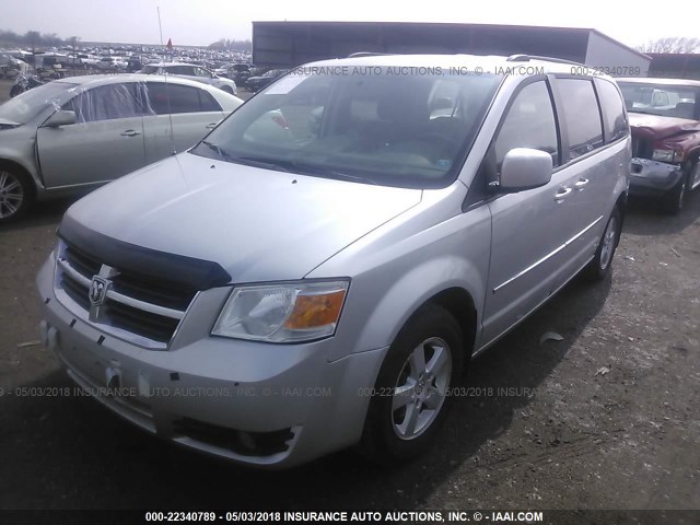 2D4RN5D16AR483626 - 2010 DODGE GRAND CARAVAN SXT SILVER photo 2