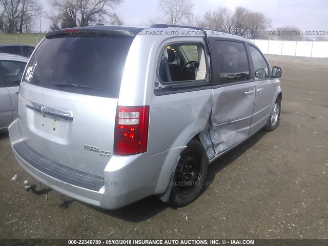 2D4RN5D16AR483626 - 2010 DODGE GRAND CARAVAN SXT SILVER photo 4