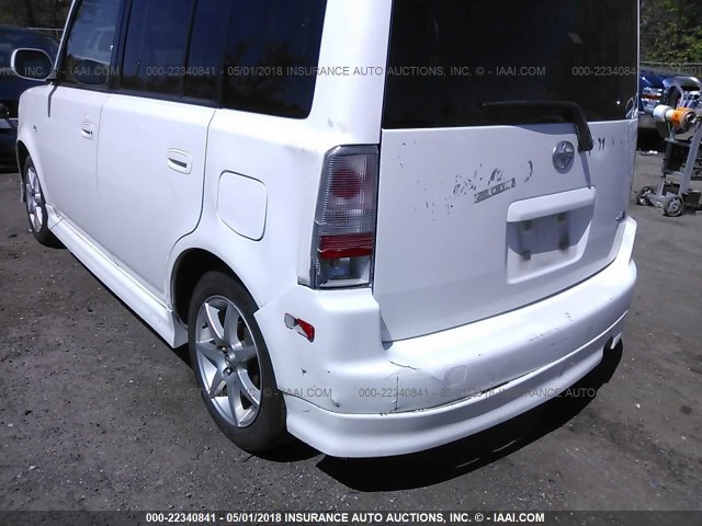 JTLKT324354025965 - 2005 TOYOTA SCION XB WHITE photo 6