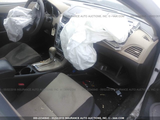 1G1ZA5EU9CF189139 - 2012 CHEVROLET MALIBU LS WHITE photo 5
