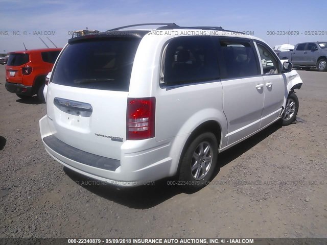 2A4RR5D12AR221677 - 2010 CHRYSLER TOWN & COUNTRY TOURING WHITE photo 4