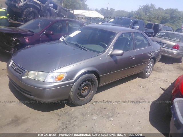 4T1BG22K1YU630785 - 2000 TOYOTA CAMRY CE/LE/XLE GRAY photo 2