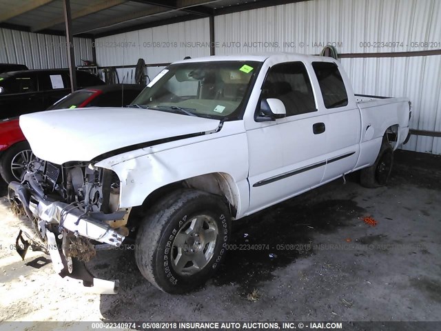 1GTEK19T44E334236 - 2004 GMC NEW SIERRA K1500 WHITE photo 2