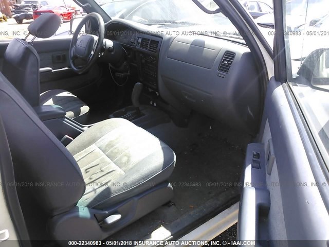 4TASM92N2XZ568780 - 1999 TOYOTA TACOMA XTRACAB PRERUNNER თეთრი ფოტო 5