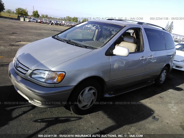 4T3ZF13C51U369077 - 2001 TOYOTA SIENNA LE/XLE SILVER photo 2