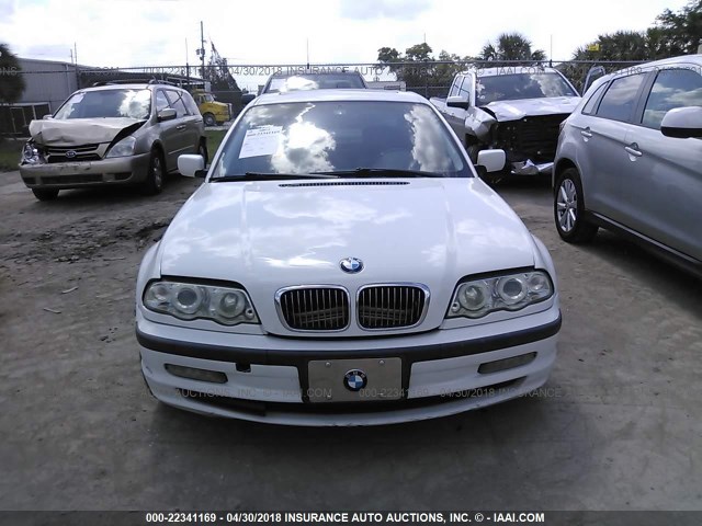 WBAAM3337YCD57122 - 2000 BMW 323 I WHITE photo 6