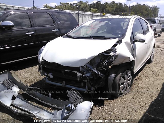 JTDKDTB39E1077330 - 2014 TOYOTA PRIUS C WHITE photo 2