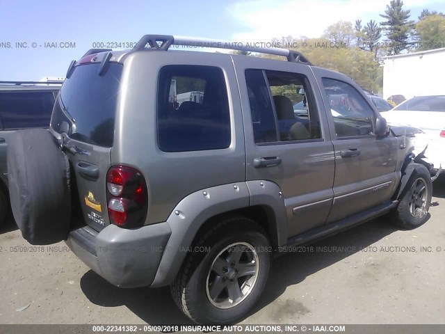 1J4GL38K65W522689 - 2005 JEEP LIBERTY RENEGADE GRAY photo 4