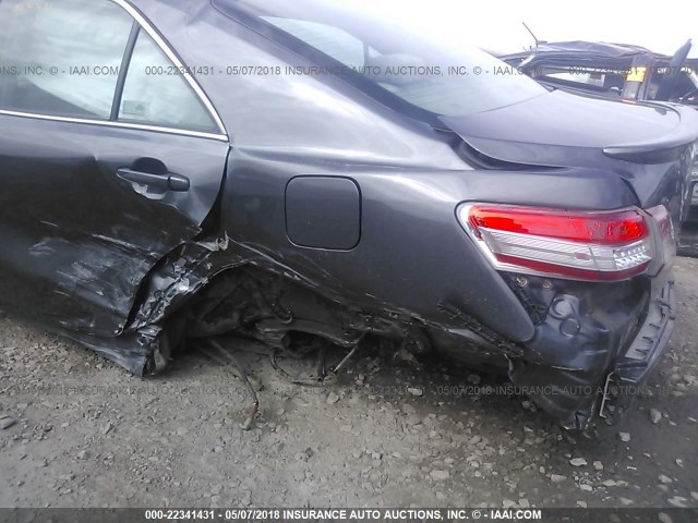 4T1BF3EK1BU203764 - 2011 TOYOTA CAMRY SE/LE/XLE GRAY photo 6