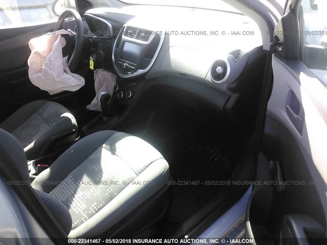 1G1JB5SH7H4157214 - 2017 CHEVROLET SONIC LS 银色 照片 5