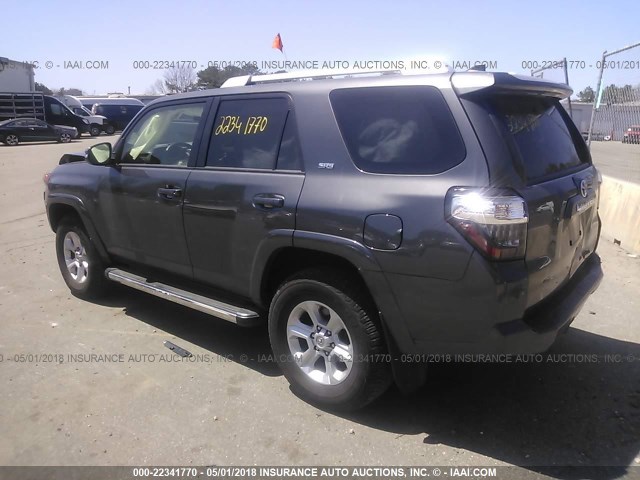 JTEBU5JR8G5391589 - 2016 TOYOTA 4RUNNER SR5 PREM/LTDL/TRAIL/TRD GRAY photo 3