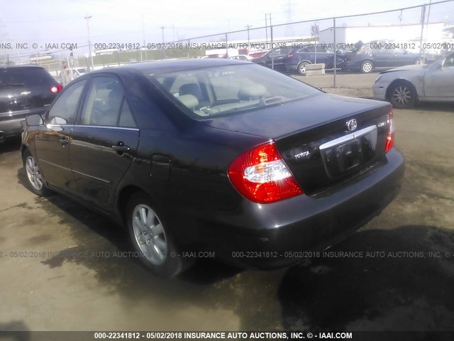 4T1BE30K32U072170 - 2002 TOYOTA CAMRY LE/XLE/SE BLACK photo 3