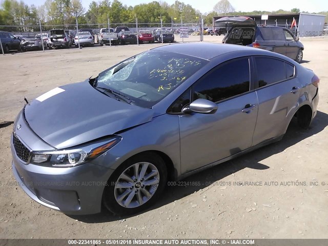 3KPFL4A7XHE115406 - 2017 KIA FORTE LX/S GRAY photo 2