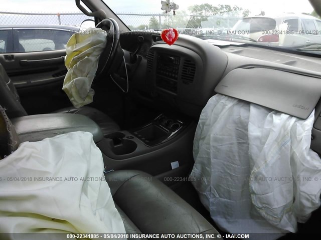 5LMEU27RX2LJ07464 - 2002 LINCOLN NAVIGATOR 棕色 照片 5