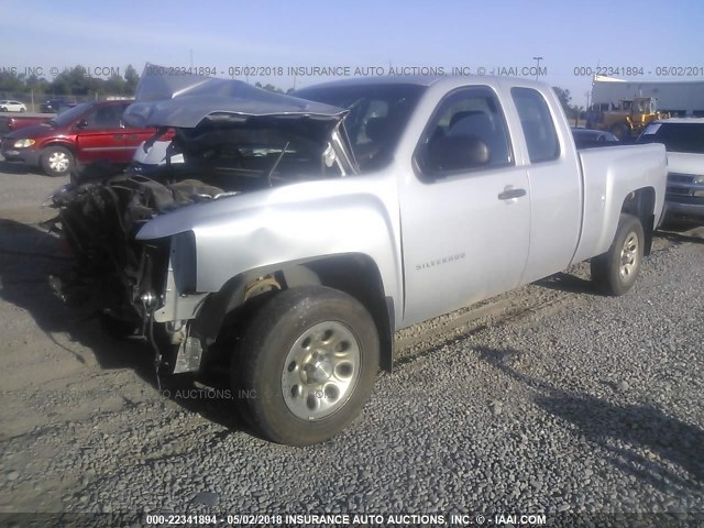 1GCRCPEX4CZ207763 - 2012 CHEVROLET SILVERADO C1500 SILVER photo 2