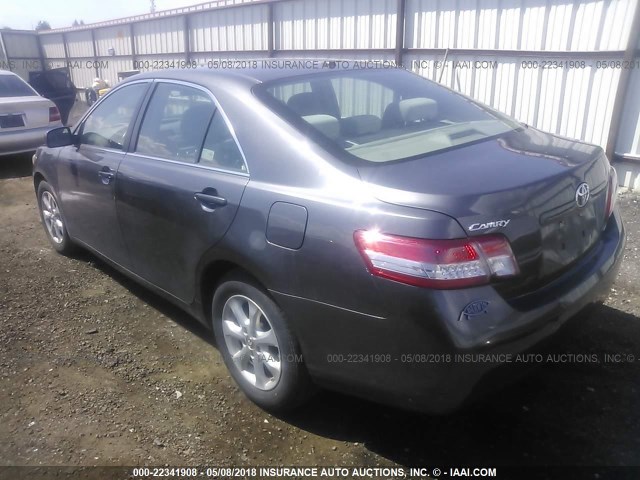 4T4BF3EKXBR173721 - 2011 TOYOTA CAMRY SE/LE/XLE GRAY photo 3