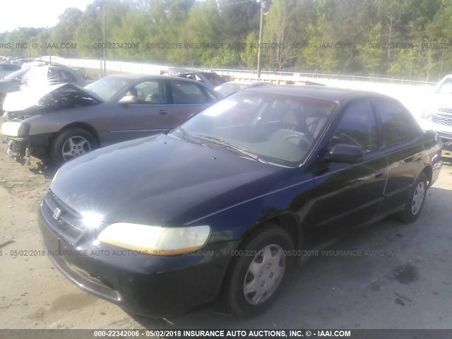 1HGCF8648WA089471 - 1998 HONDA ACCORD DX BLACK photo 2