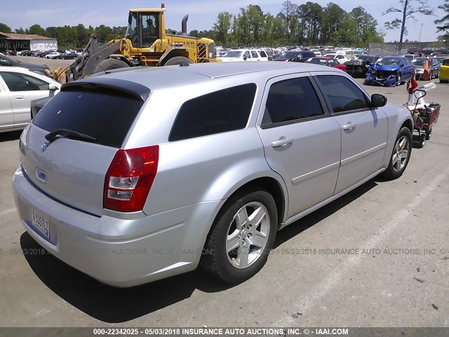 2D4FV47T96H446612 - 2006 DODGE MAGNUM SE SILVER photo 4