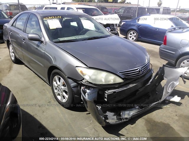 4T1BF30K26U631128 - 2006 TOYOTA CAMRY LE/XLE/SE ნაცრისფერი ფოტო 1