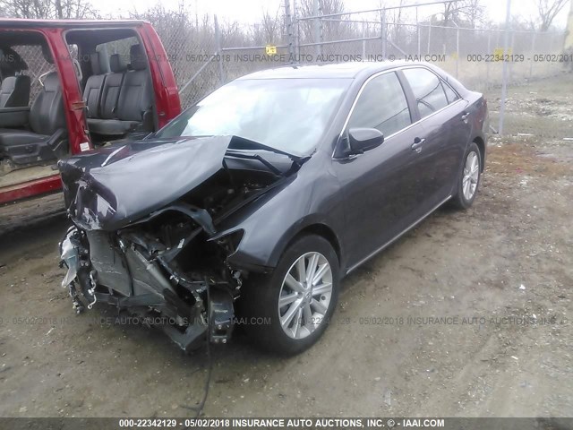 4T4BF1FK7CR224189 - 2012 TOYOTA CAMRY SE/LE/XLE GRAY photo 2