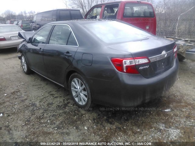 4T4BF1FK7CR224189 - 2012 TOYOTA CAMRY SE/LE/XLE GRAY photo 3