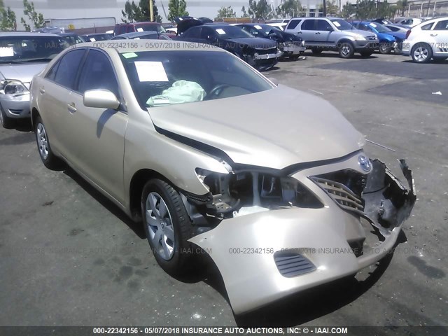 4T4BF3EK4BR091564 - 2011 TOYOTA CAMRY SE/LE/XLE GOLD photo 1