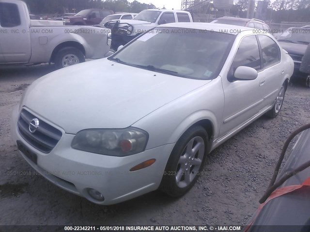 JN1DA31DX2T418961 - 2002 NISSAN MAXIMA GLE/GXE/SE WHITE photo 2