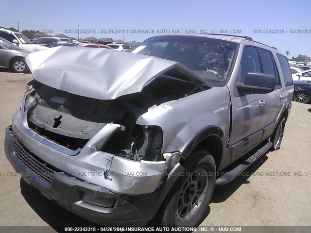 1FMPU15L54LA84747 - 2004 FORD EXPEDITION XLT SILVER photo 2