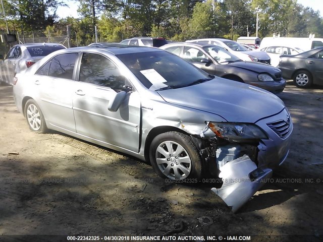 JTNBB46K973020738 - 2007 TOYOTA CAMRY NEW GENERAT HYBRID SILVER photo 1