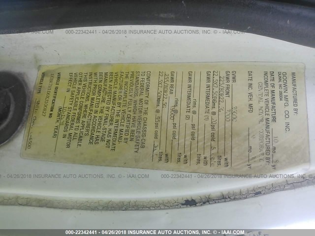 1GBK7H1D6XJ100827 - 1999 CHEVROLET C-SERIES C7H042 WHITE photo 10