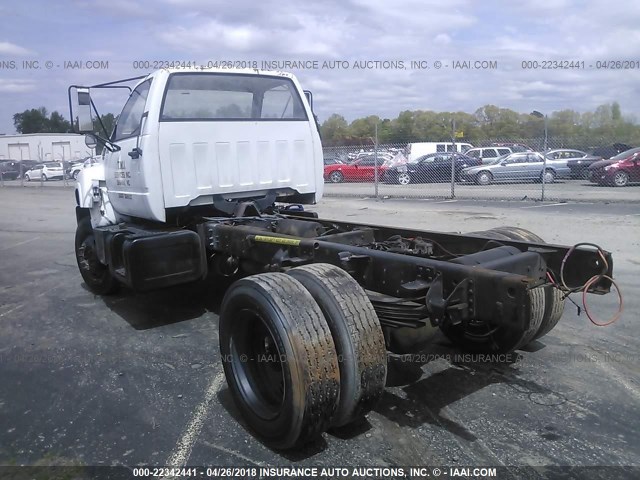 1GBK7H1D6XJ100827 - 1999 CHEVROLET C-SERIES C7H042 WHITE photo 3