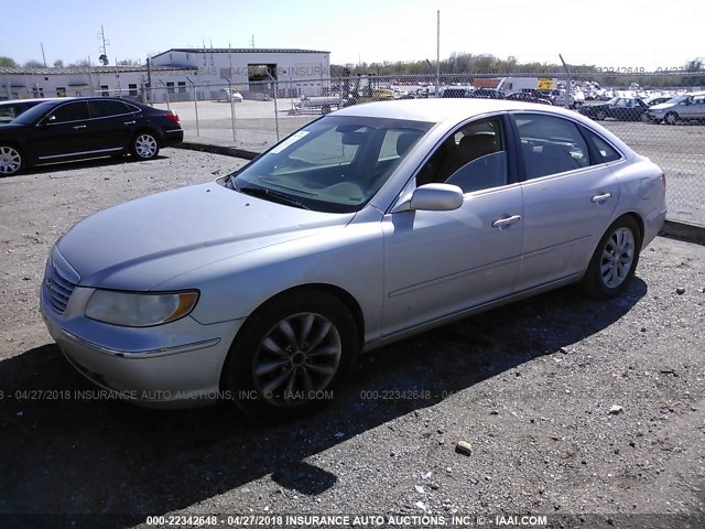 KMHFC46F96A058823 - 2006 HYUNDAI AZERA SE/LIMITED SILVER photo 2