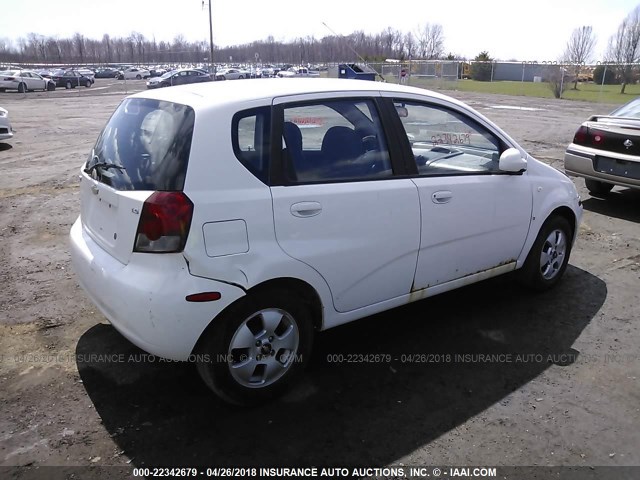 KL1TD66647B693564 - 2007 CHEVROLET AVEO LS WHITE photo 4