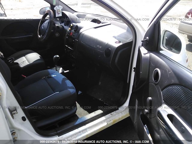 KL1TD66647B693564 - 2007 CHEVROLET AVEO LS WHITE photo 5