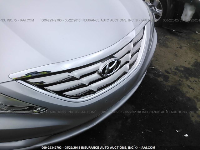 5NPEC4ABXCH326447 - 2012 HYUNDAI SONATA SE/LIMITED SILVER photo 6