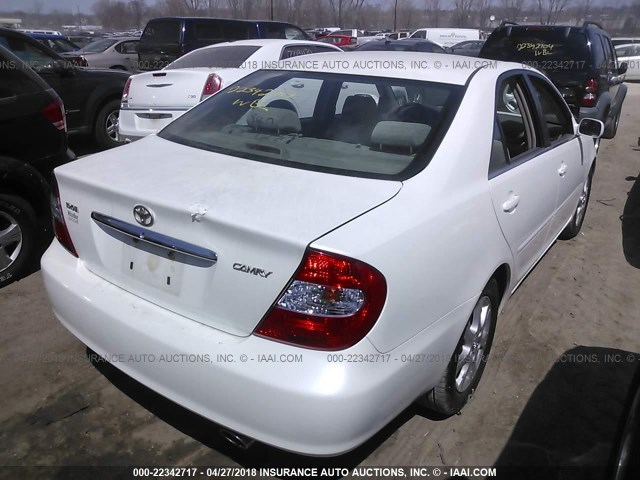 JTDBE32K540278814 - 2004 TOYOTA CAMRY LE/XLE WHITE photo 4