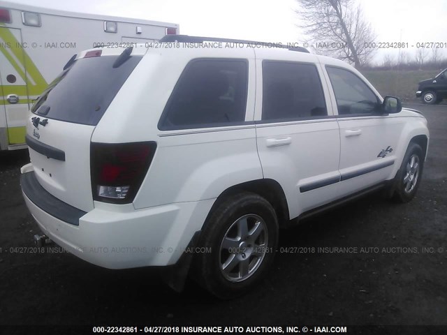 1J8GR48KX8C213977 - 2008 JEEP GRAND CHEROKEE LAREDO WHITE photo 4