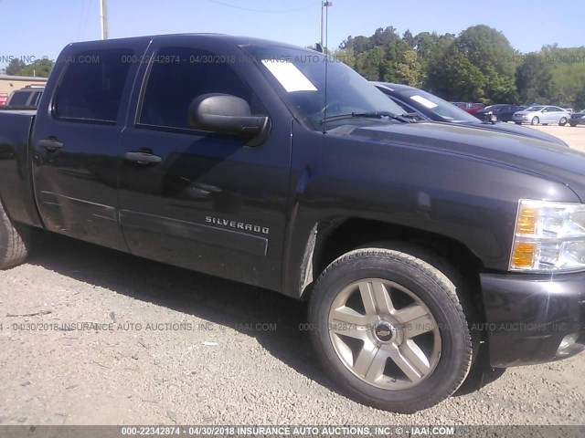 1GCPKSE35BF167834 - 2011 CHEVROLET SILVERADO K1500 LT GRAY photo 6