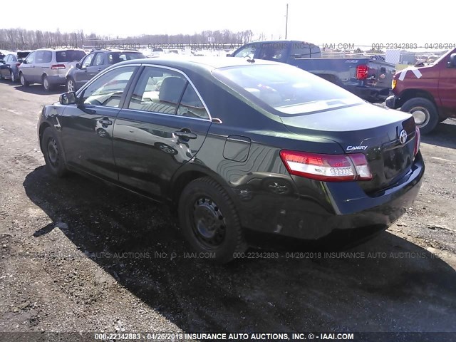 4T1BF3EK9BU581752 - 2011 TOYOTA CAMRY SE/LE/XLE GREEN photo 3