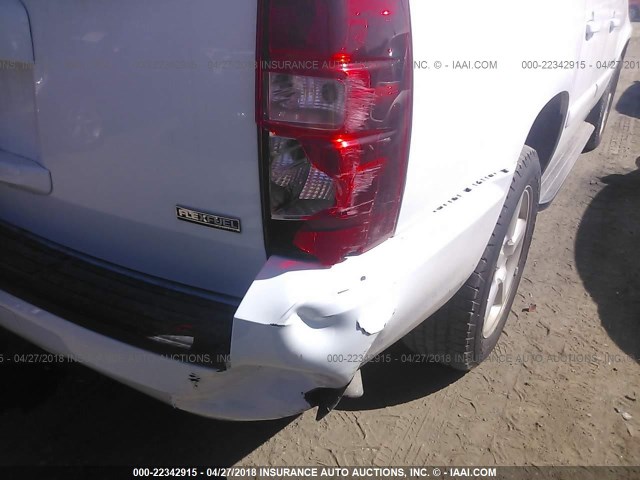 1GNFK16337J204525 - 2007 CHEVROLET SUBURBAN K1500 WHITE photo 6