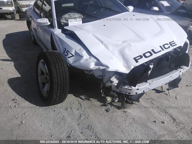 2C3CDXAT9EH357848 - 2014 DODGE CHARGER POLICE WHITE photo 6