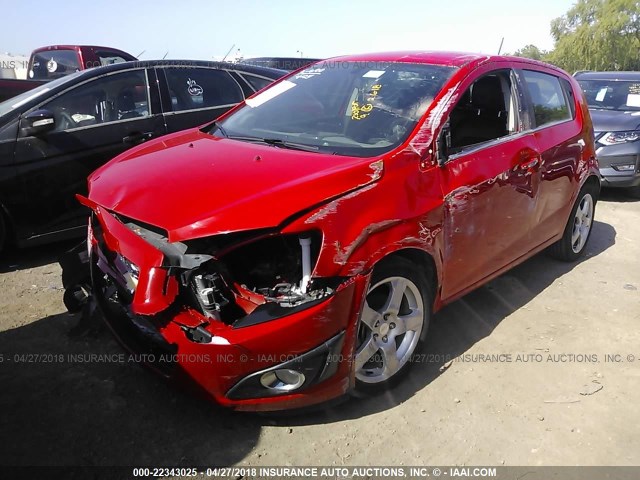 1G1JE6SB8F4120422 - 2015 CHEVROLET SONIC LTZ RED photo 2