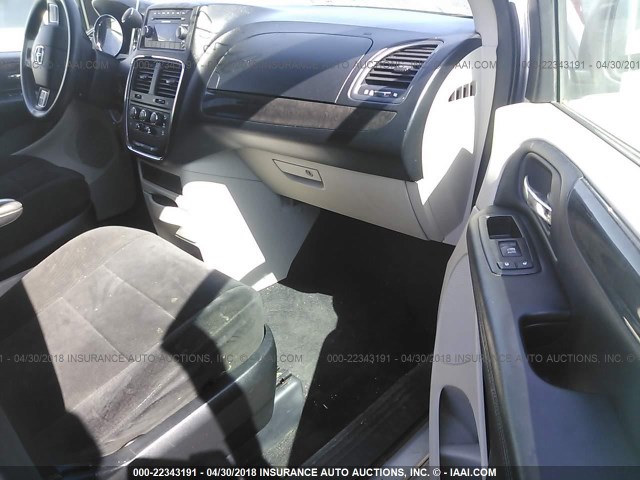 2C4RDGBG1CR343201 - 2012 DODGE GRAND CARAVAN SE SILVER photo 5